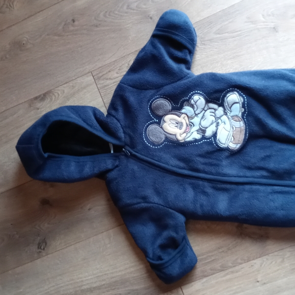 Disney baby Mickey Mouse fleece bunting - Picture 2 of 9